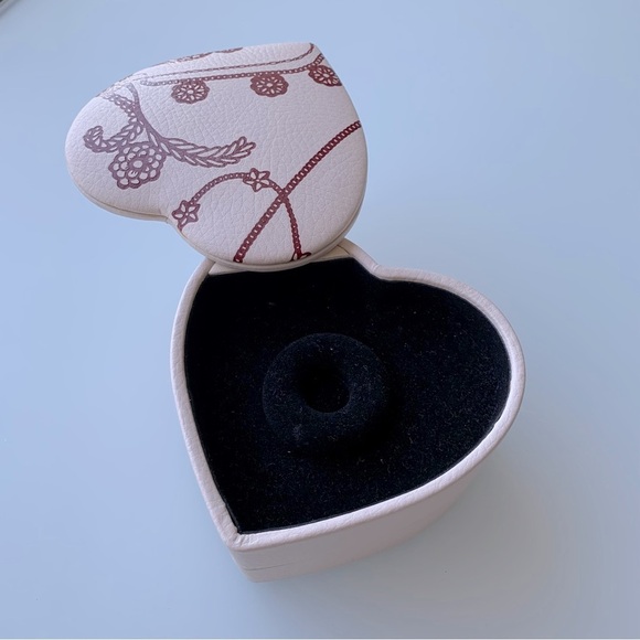 Pandora Leather Heart Shaped Tiered Swivel Bracelet & Charms Jewelry Box - Picture 7 of 12